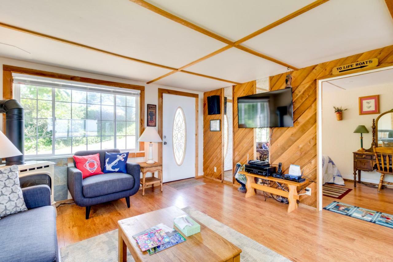 Happy Camp Beachfront Cabin Netarts Екстериор снимка