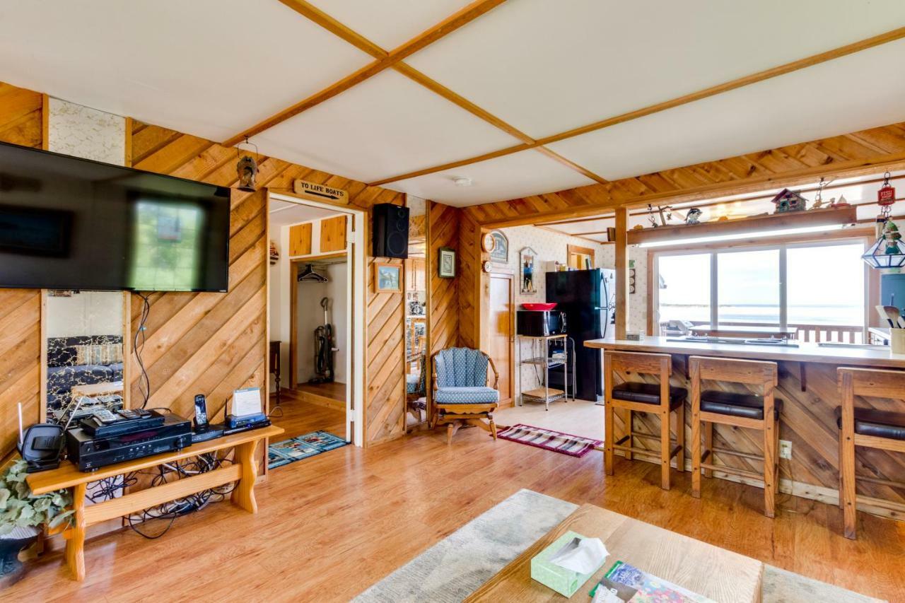 Happy Camp Beachfront Cabin Netarts Екстериор снимка